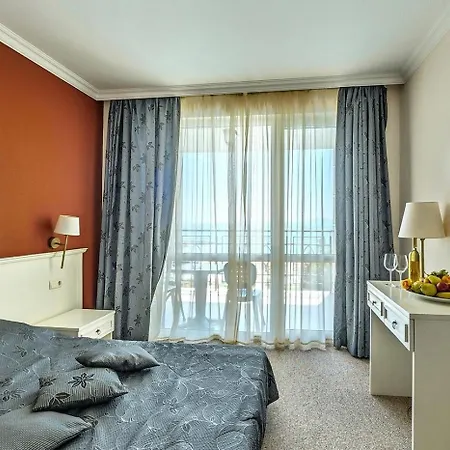 Festa Hotel 4*
