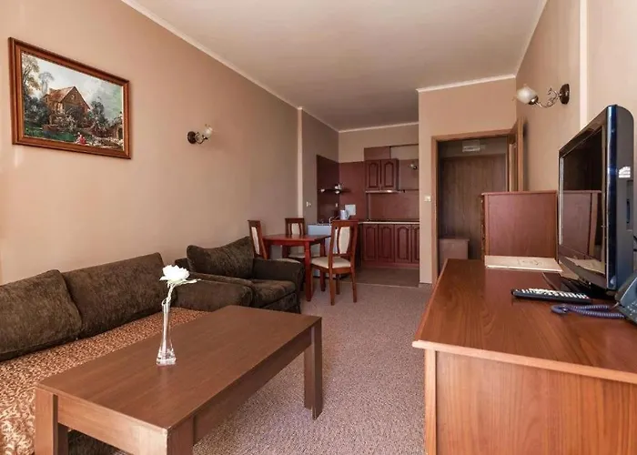 帕莫瑞费斯塔度假酒店 4*